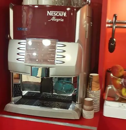 Hotel Hotelf1 Lyon Priest