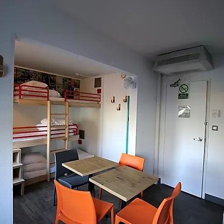 Hotelf1 Lyon Priest فندق *